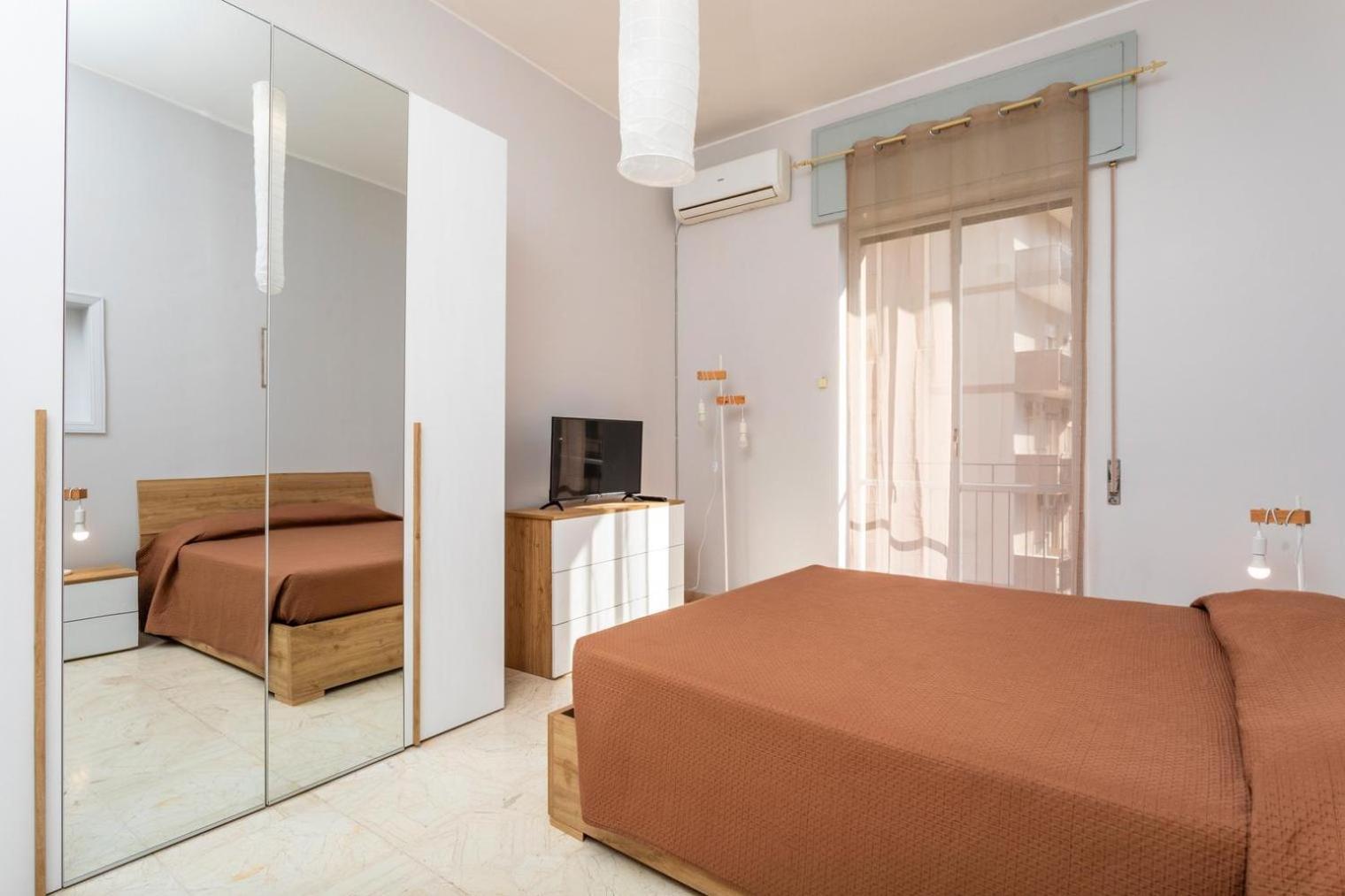 Апартаменты Nicola House Катания Экстерьер фото